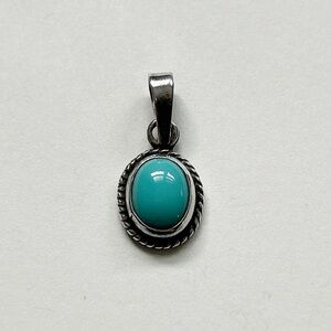 Charming Vintage Turquoise Sterling Silver Pendant